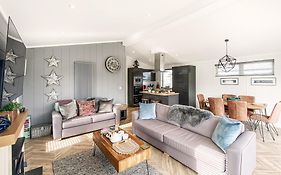 Alde Lodge By The Suffolk Cottage Collection